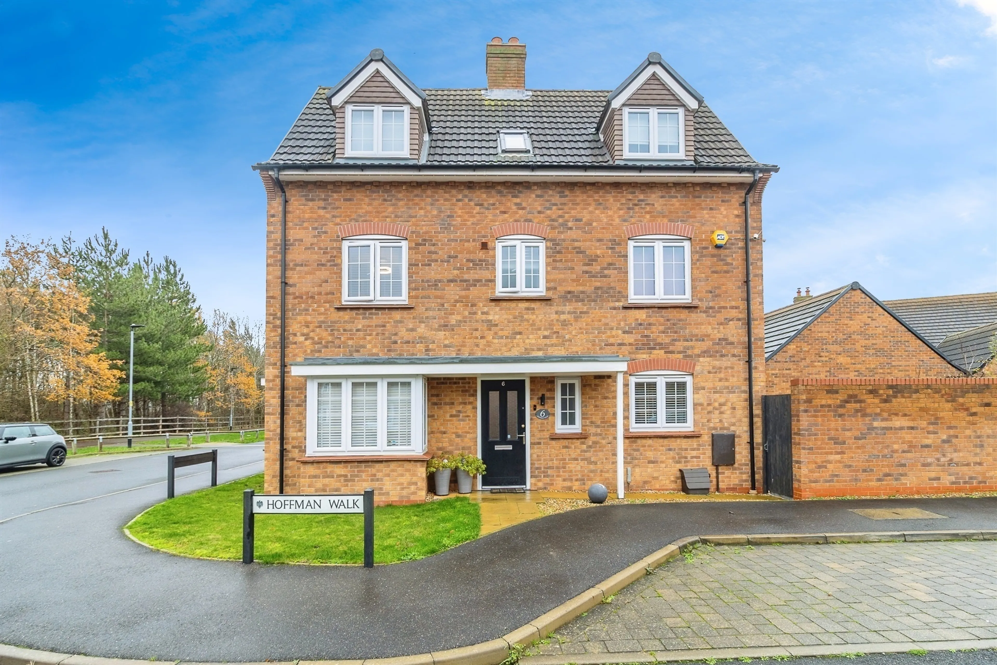 Property photo 0