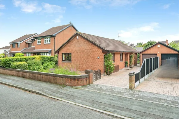 Arran Close, Fearnhead, Warrington, C...