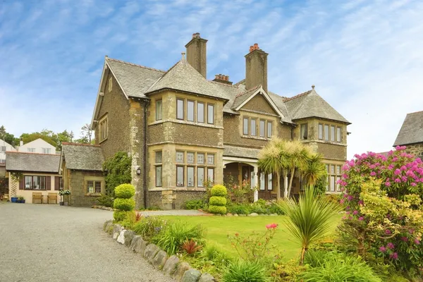 Portmadoc Road, Criccieth, Gwynedd, LL52