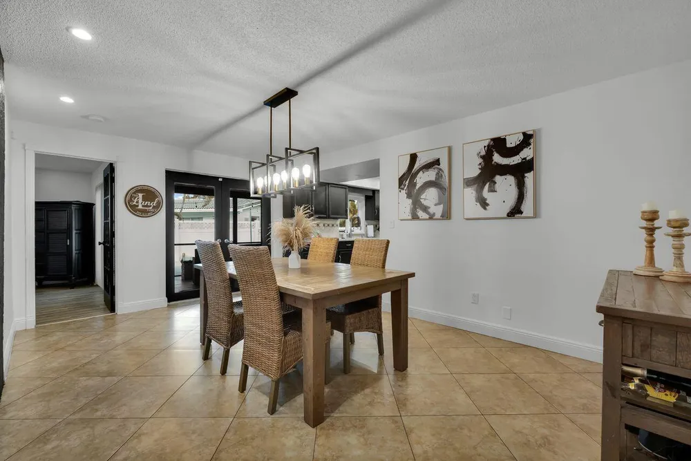 7601 NW 41st St, Coral Springs, FL 33065
