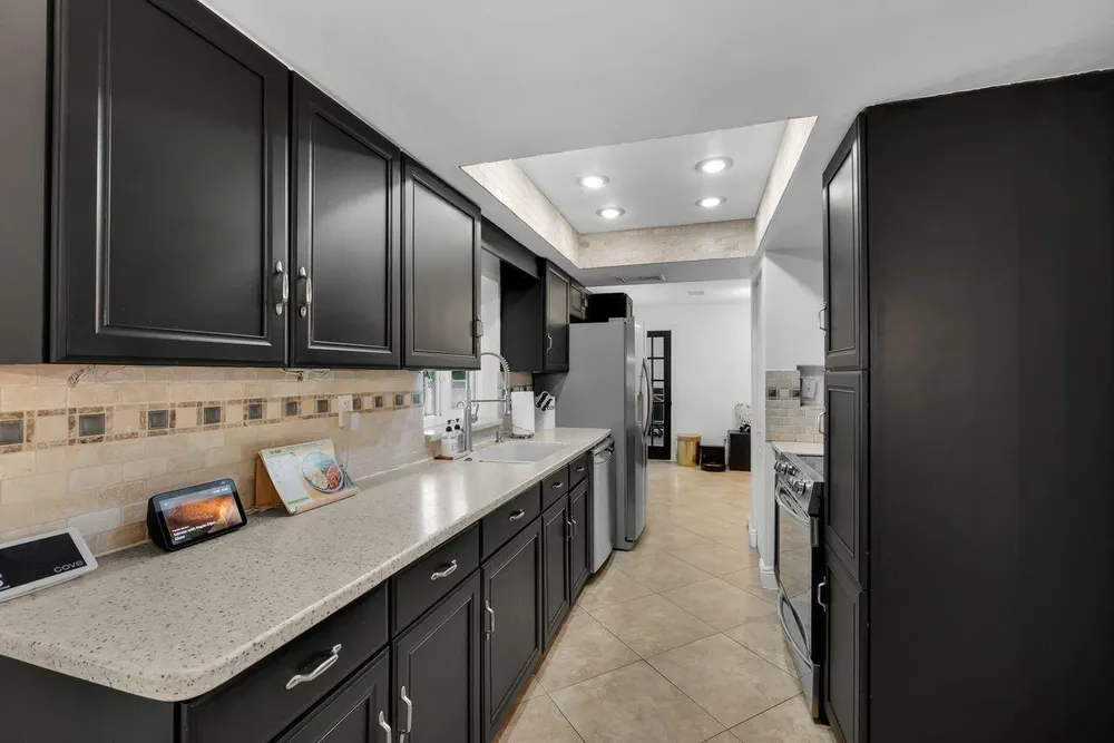 7601 NW 41st St, Coral Springs, FL 33065