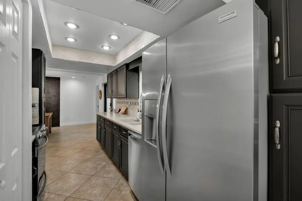 7601 NW 41st St, Coral Springs, FL 33065
