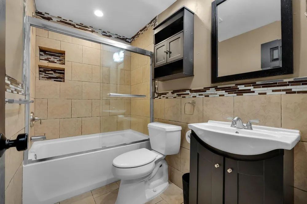 7601 NW 41st St, Coral Springs, FL 33065
