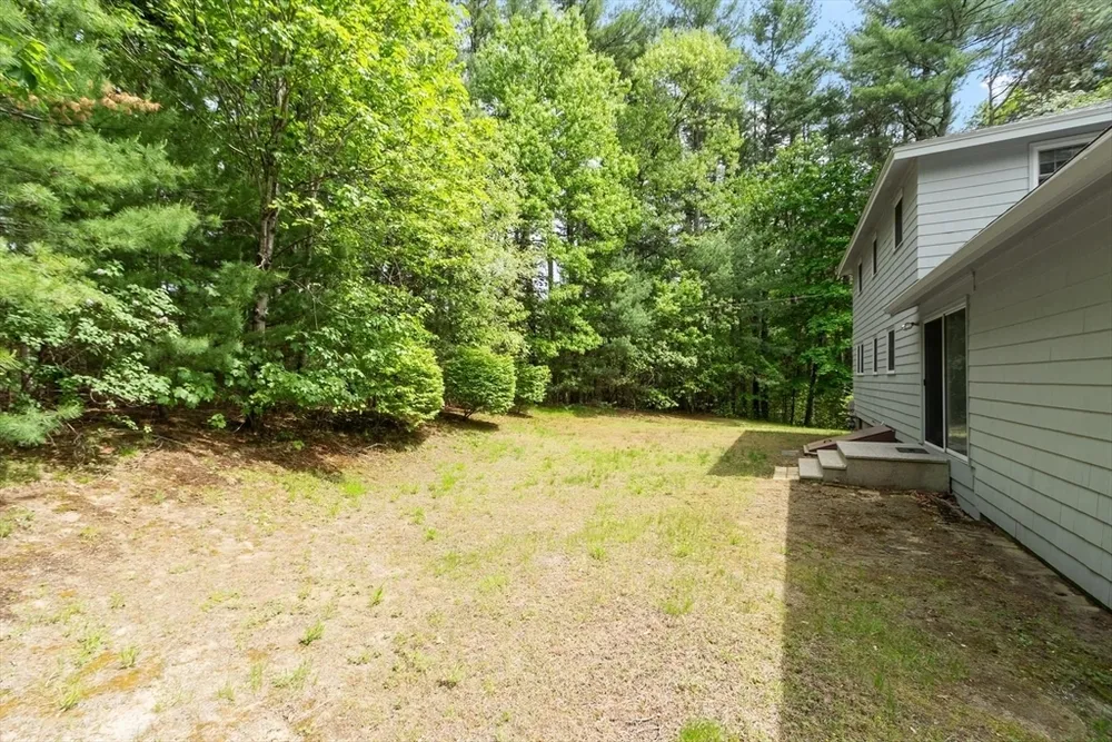 18 Cambridge St, Chelmsford, MA 01824
