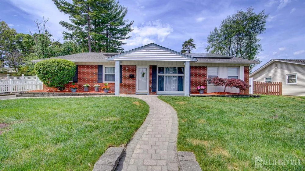 107 Monmouth Rd, Monroe, NJ 08831