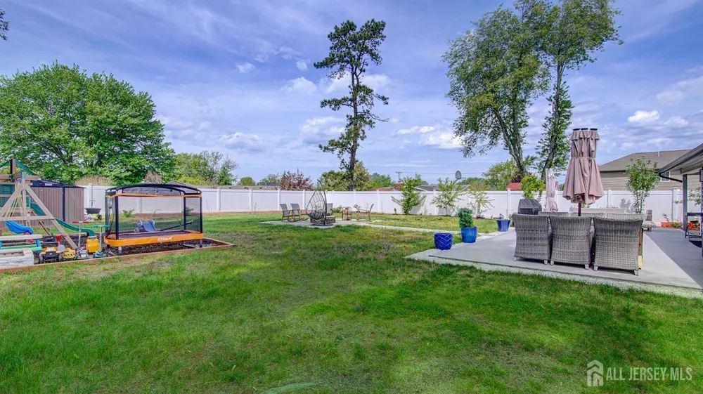 107 Monmouth Rd, Monroe, NJ 08831
