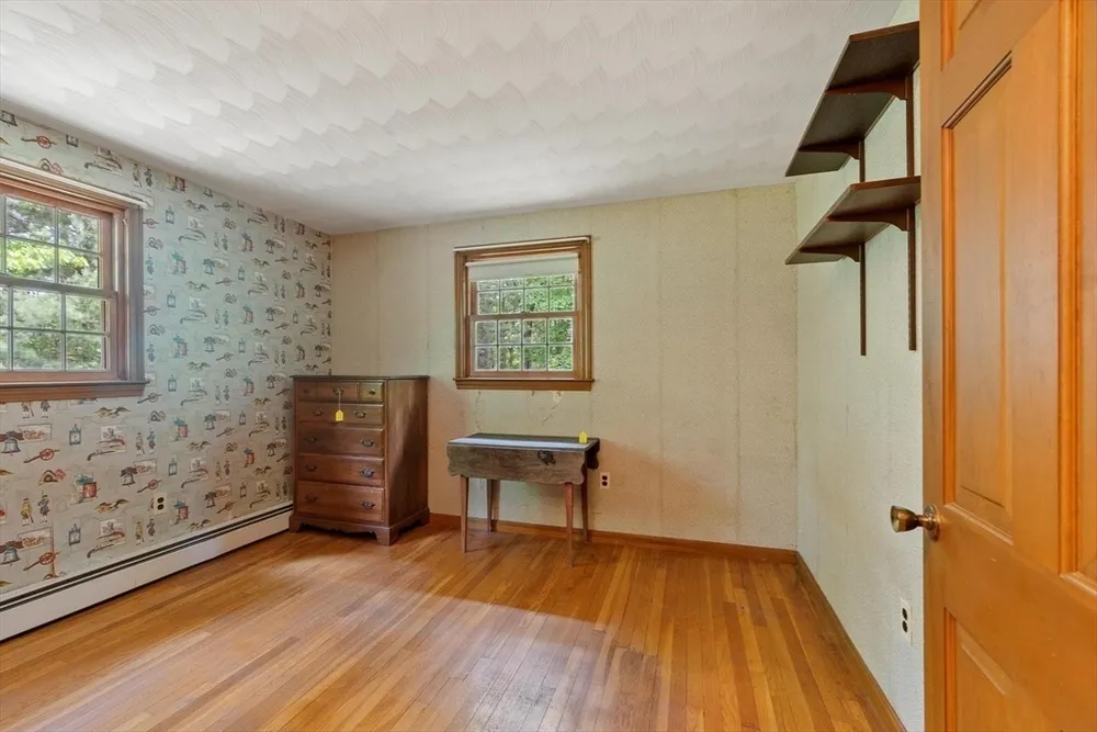 18 Cambridge St, Chelmsford, MA 01824