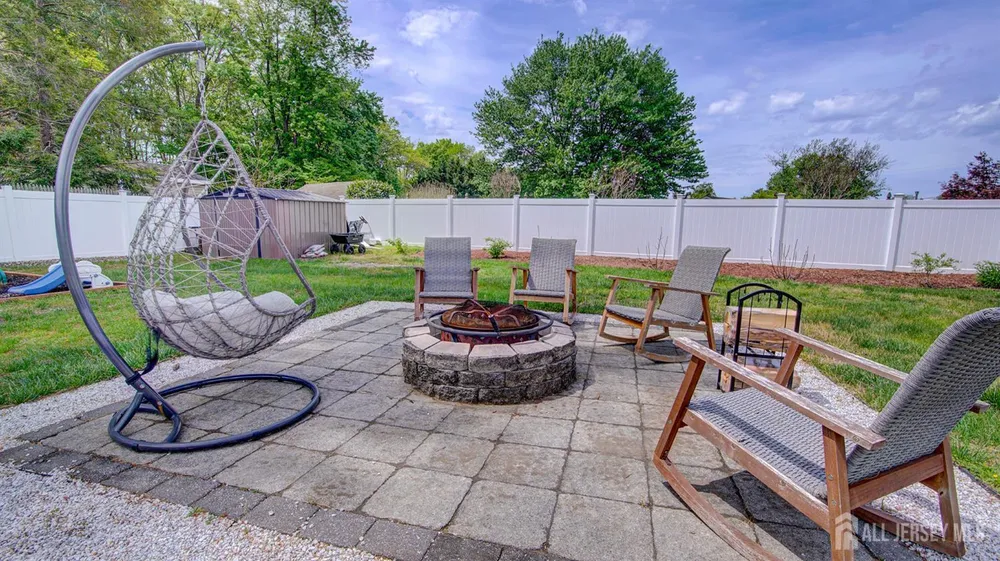 107 Monmouth Rd, Monroe, NJ 08831