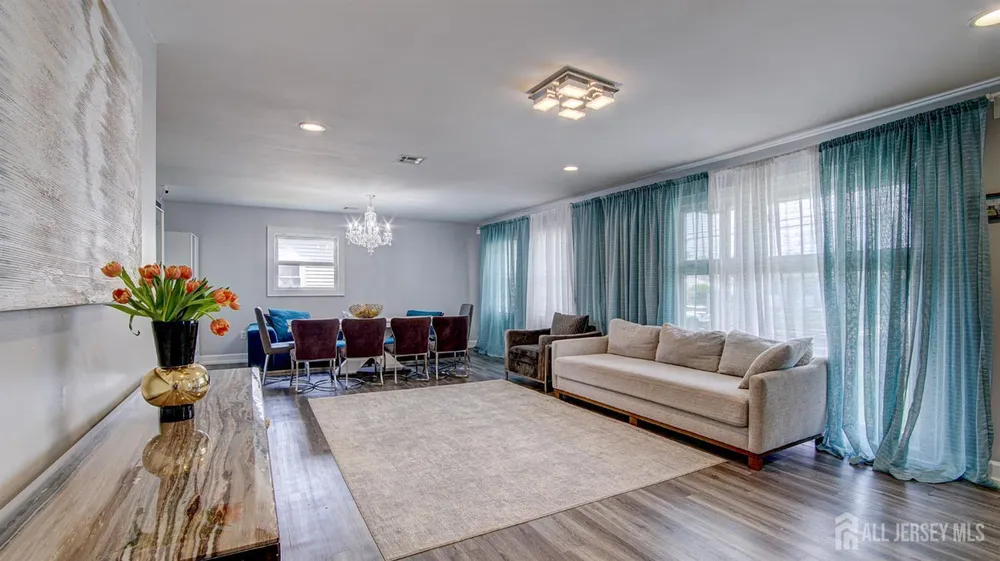 107 Monmouth Rd, Monroe, NJ 08831
