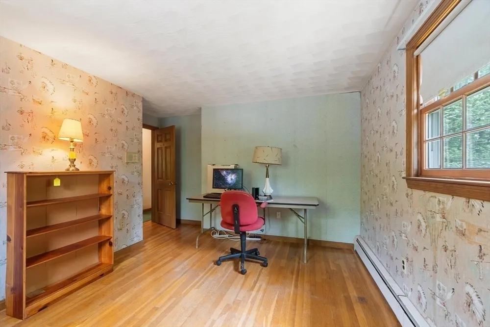 18 Cambridge St, Chelmsford, MA 01824