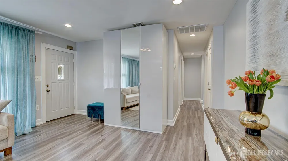107 Monmouth Rd, Monroe, NJ 08831