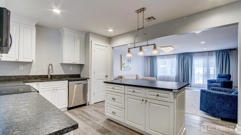 107 Monmouth Rd, Monroe, NJ 08831