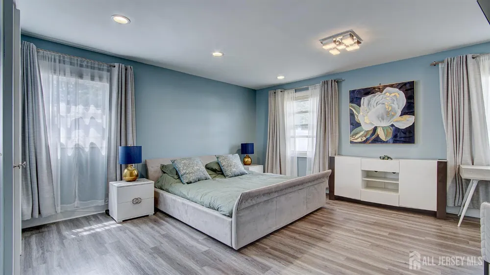 107 Monmouth Rd, Monroe, NJ 08831