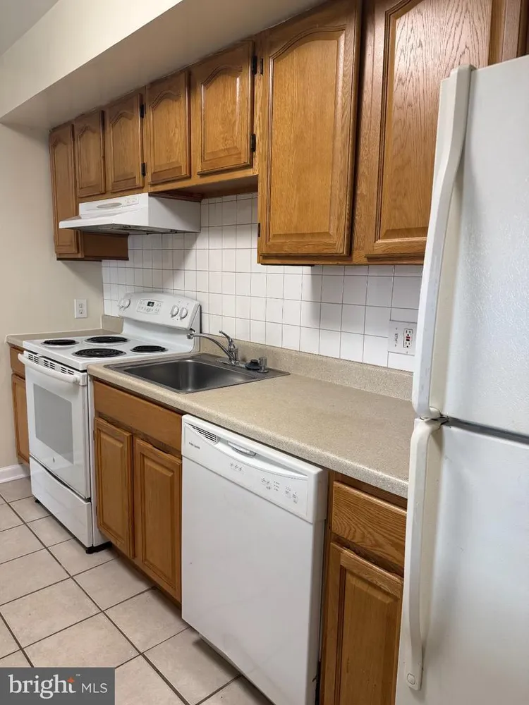 2404 Whitpain Hills, Blue Bell, PA 19422