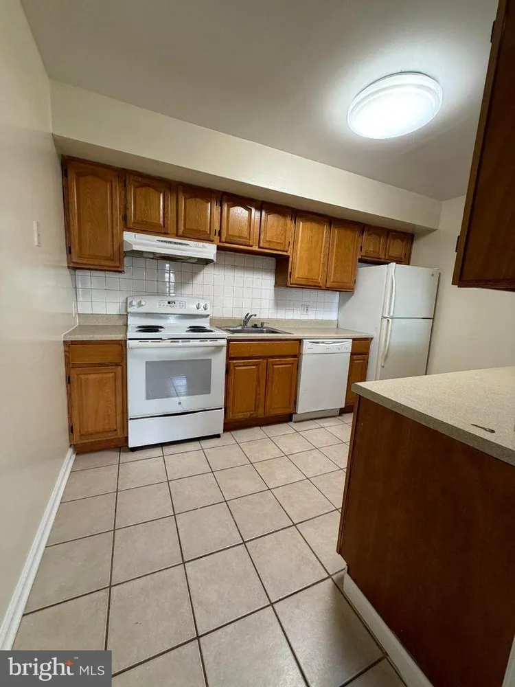 2404 Whitpain Hills, Blue Bell, PA 19422