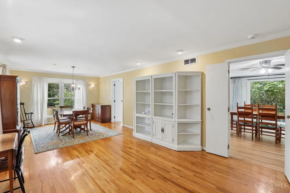 7116 Hamilton Hills Dr, Cincinnati, OH 45244