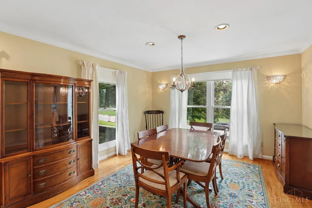 7116 Hamilton Hills Dr, Cincinnati, OH 45244