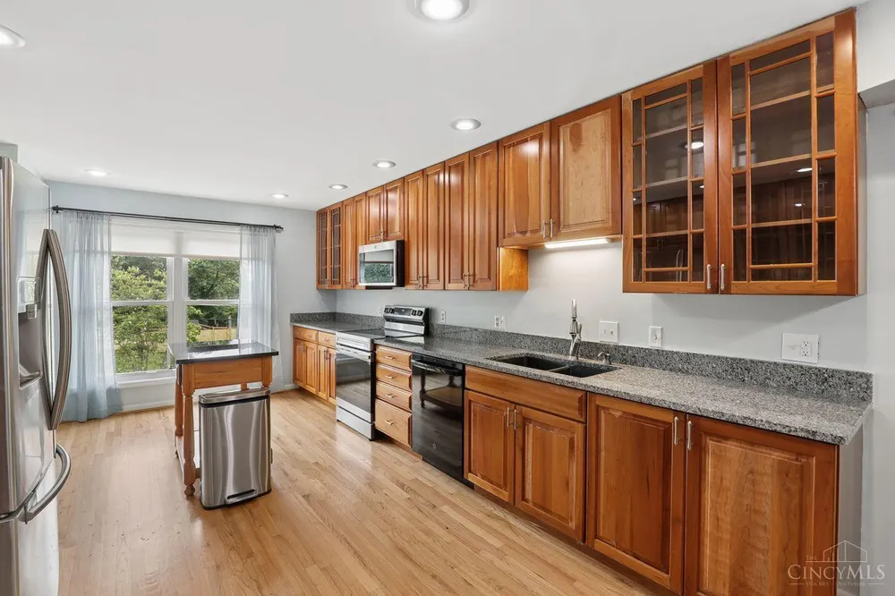 7116 Hamilton Hills Dr, Cincinnati, OH 45244