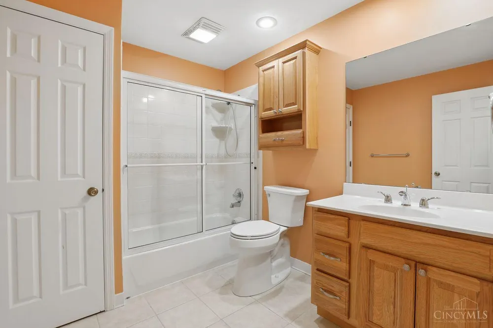 7116 Hamilton Hills Dr, Cincinnati, OH 45244