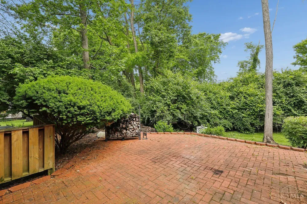 7116 Hamilton Hills Dr, Cincinnati, OH 45244