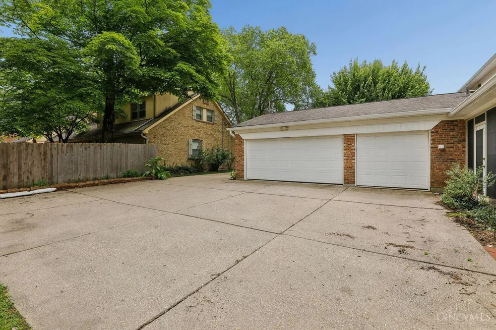 7116 Hamilton Hills Dr, Cincinnati, OH 45244