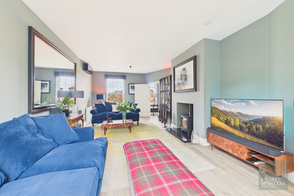 Maple Crescent, Loddon Image 5
