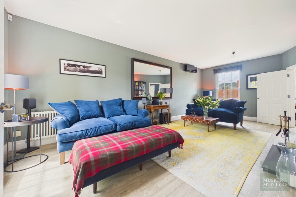 Maple Crescent, Loddon Image 7