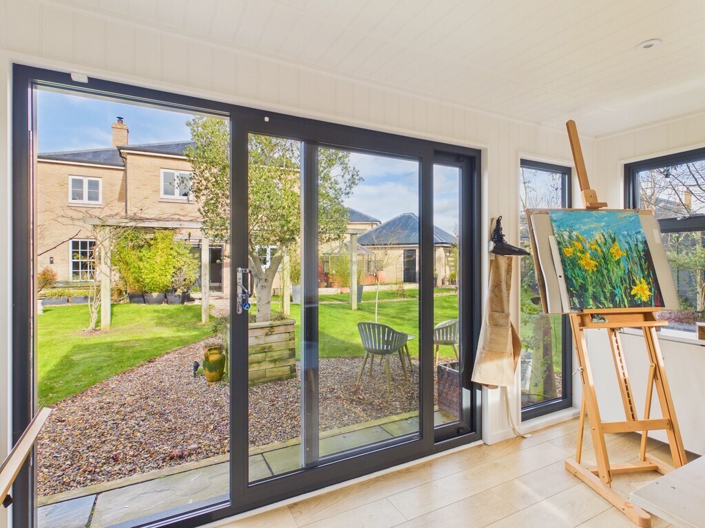 Maple Crescent, Loddon Image 37