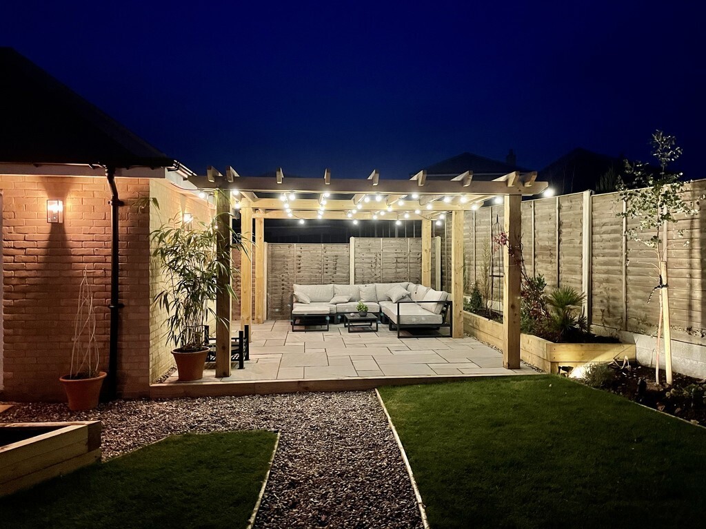 Maple Crescent, Loddon Image 39