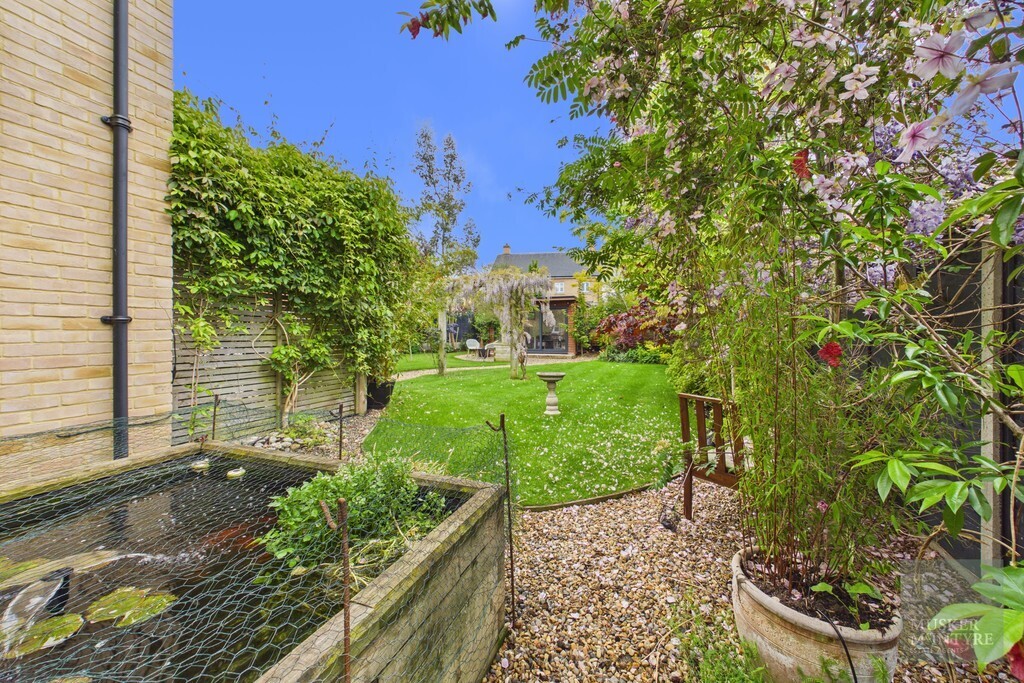 Maple Crescent, Loddon Image 41