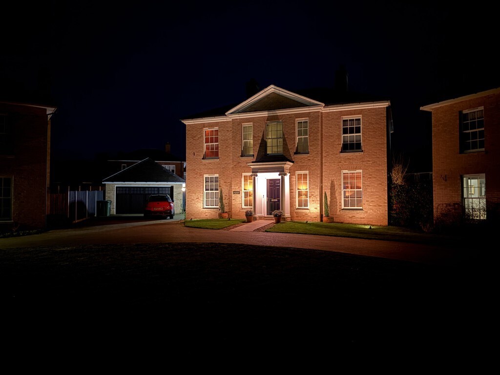 Maple Crescent, Loddon Image 44