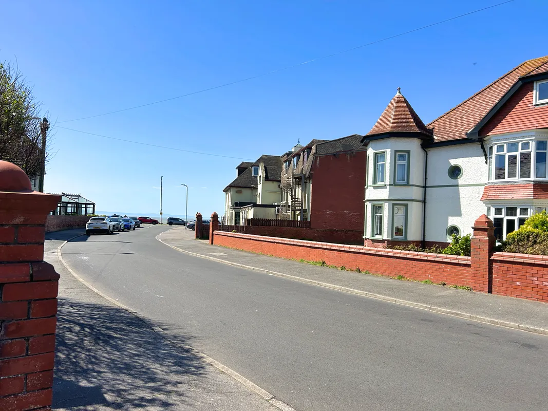 LOUGHER GARDENS, PORTHCAWL, CF36 3BJ