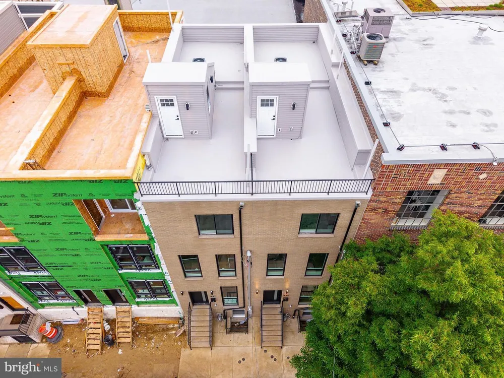1437 S 8th St, Philadelphia, PA 19147