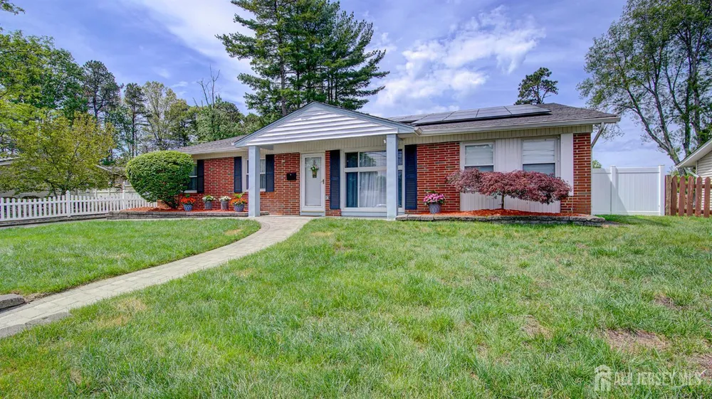107 Monmouth Rd, Monroe, NJ 08831