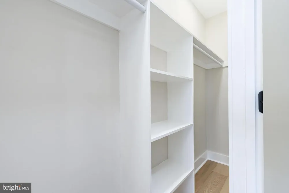 1437 S 8th St, Philadelphia, PA 19147
