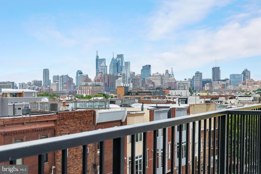 1437 S 8th St, Philadelphia, PA 19147
