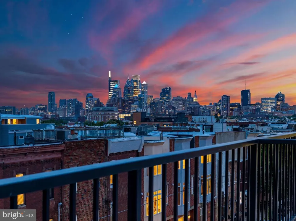 1437 S 8th St, Philadelphia, PA 19147