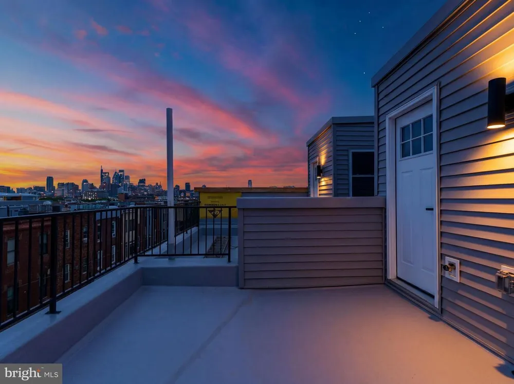 1437 S 8th St, Philadelphia, PA 19147