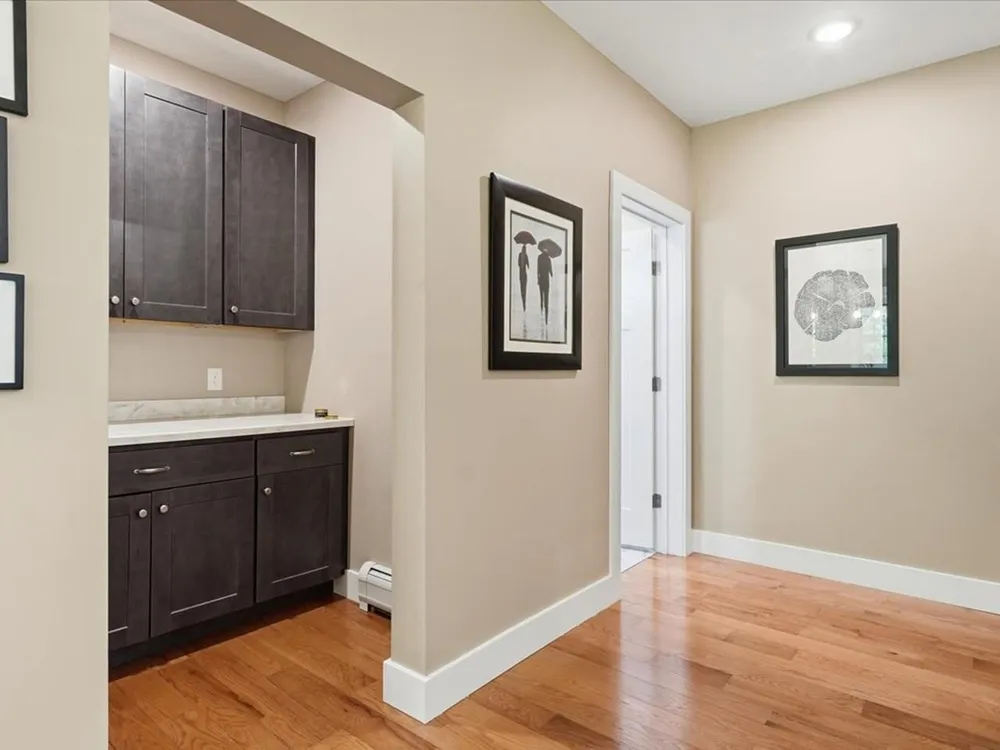 54 Bronson Ln, Colchester, VT 05446