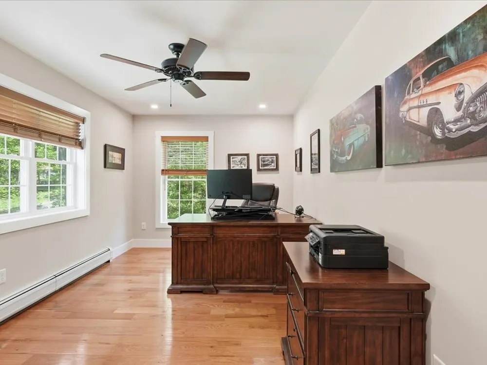 54 Bronson Ln, Colchester, VT 05446