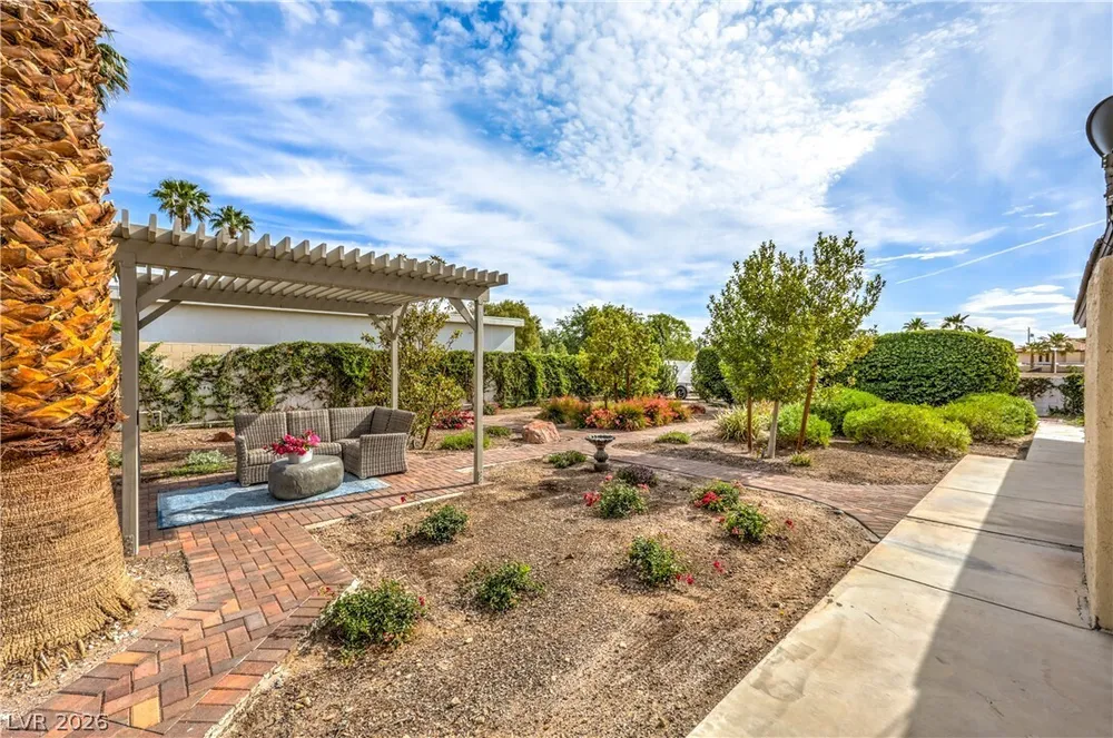 6510 Darby Ave, Las Vegas, NV 89146-6518