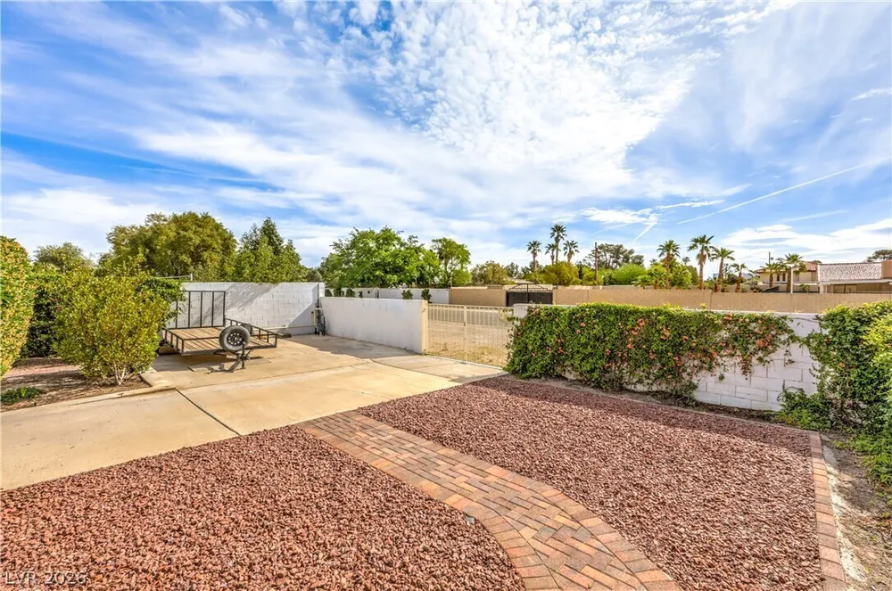 6510 Darby Ave, Las Vegas, NV 89146-6518