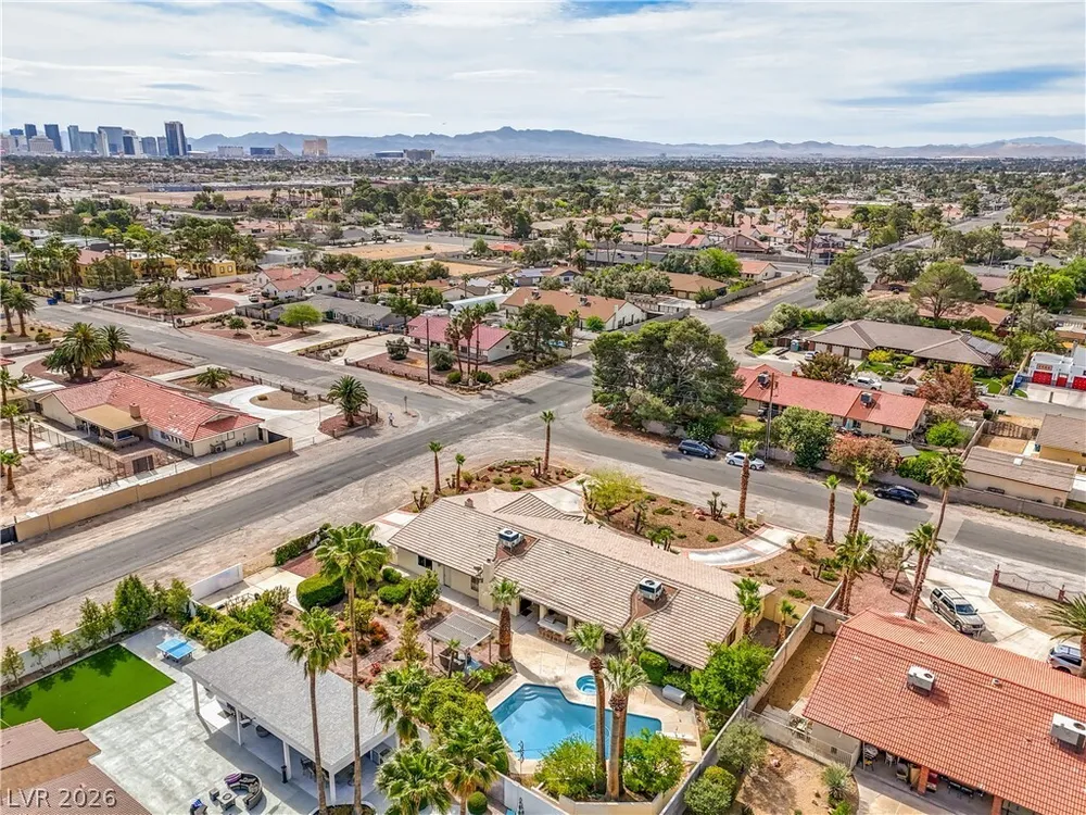 6510 Darby Ave, Las Vegas, NV 89146-6518