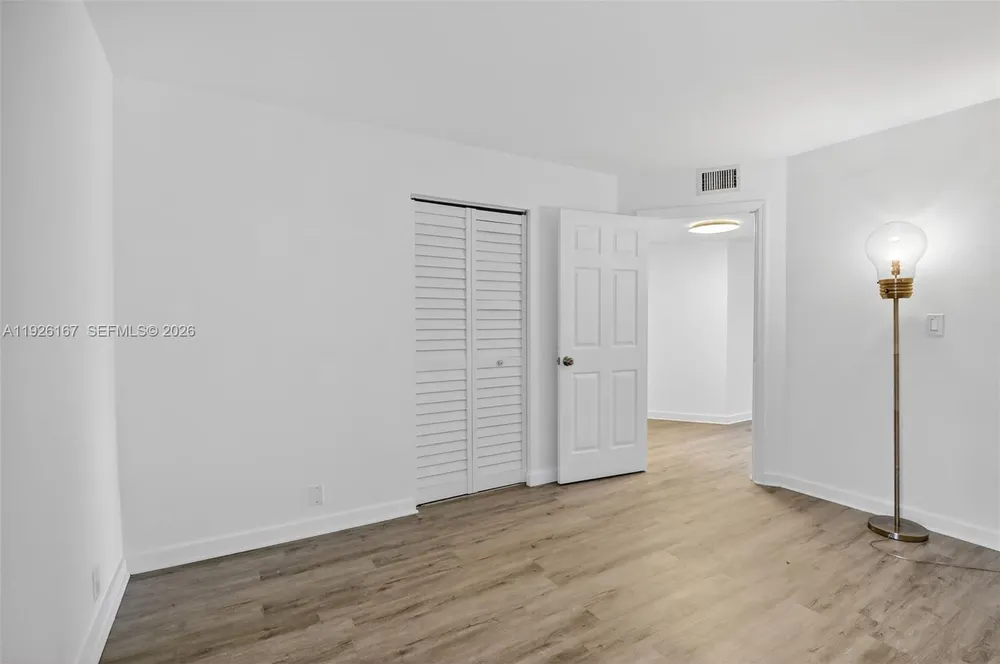 9703 N New River Canal Rd, Plantation, FL 33324