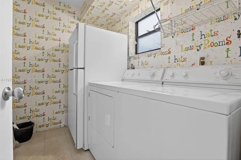 9703 N New River Canal Rd, Plantation, FL 33324
