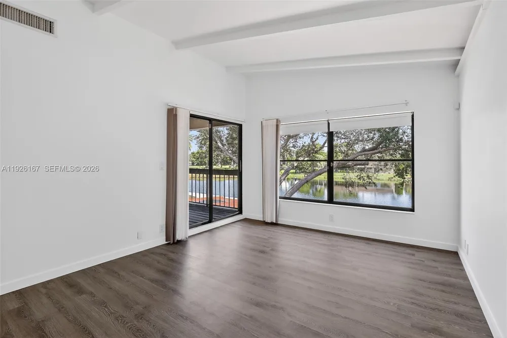 9703 N New River Canal Rd, Plantation, FL 33324