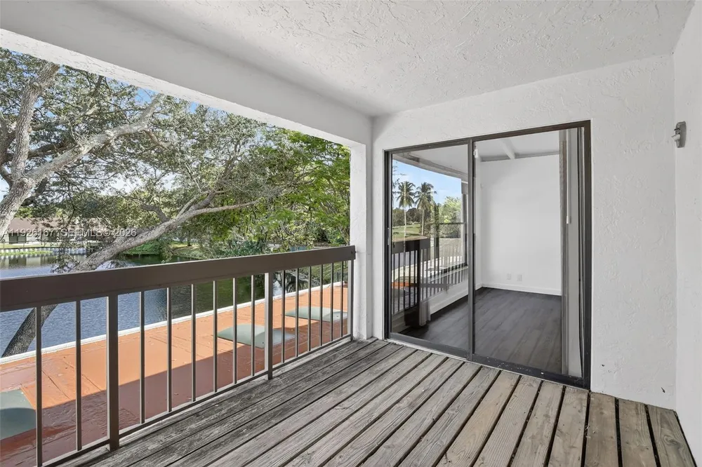 9703 N New River Canal Rd, Plantation, FL 33324