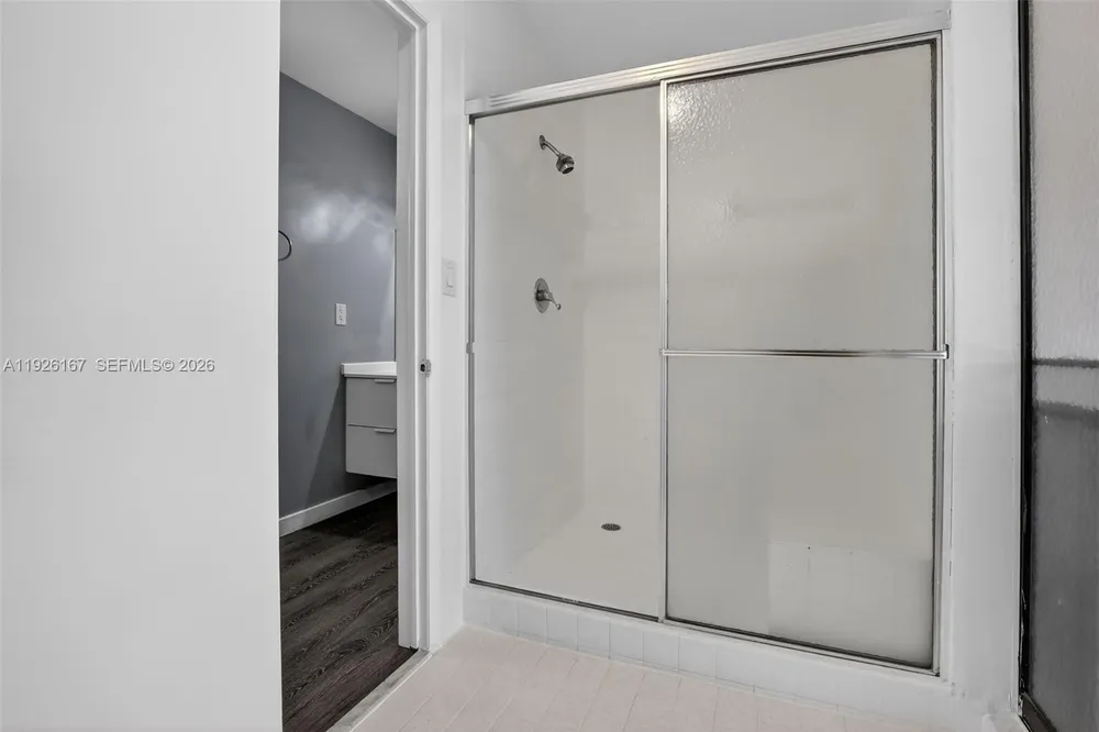 9703 N New River Canal Rd, Plantation, FL 33324