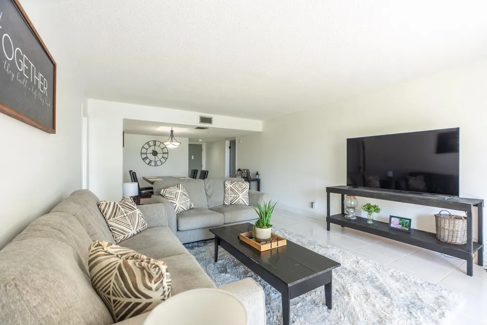 16401 Golf Club Rd, Weston, FL 33326