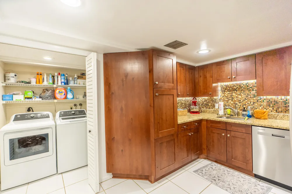 16401 Golf Club Rd, Weston, FL 33326